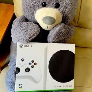 NEVER OPENED Xbox series S !!!